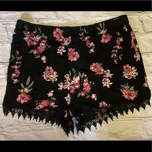 GIRL EVOLUTION SHORTS.